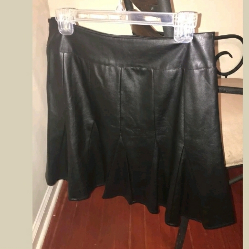 Ann Taylor Faux Leather Skirt Sz 10